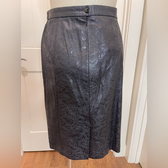 ESCADA NWT Rare Size 10/40 Paisley Embossed Lambskin Leather Two Piece Suit - Picture 16 of 17